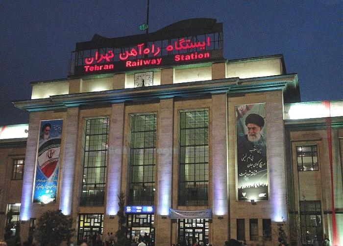 تدوین دستورالعمل مناسب سازی ایستگاه های راه آهن جمهوری اسلامی ایران برای افراد دارای معلولیت و سالمندان