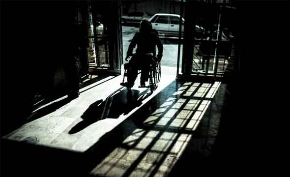 تلویزیون معلولان را آن طرف دیوار قرار ندهد