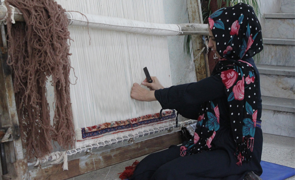 کارگاه قالی بافی معلولین استان مرکزی افتتاح شد