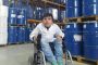 جوان کارآفرین تاکستانی معلولیت را به فرصت تبدیل کرد