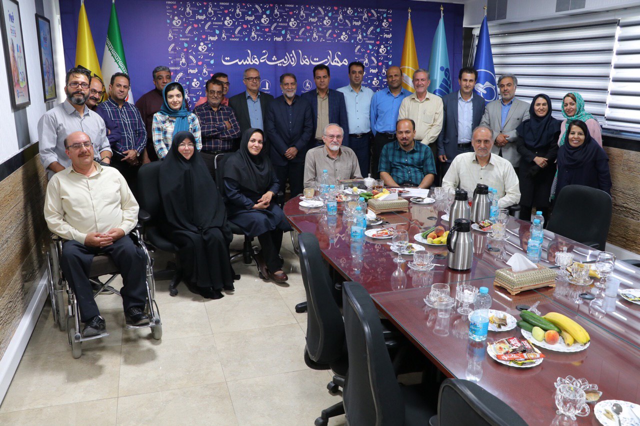 جمعی از مدیران، خیرین و فعالان حوزه معلولیت شهرهای دلیجان و اراک از کانون توانا و فیروز بازدید کردند