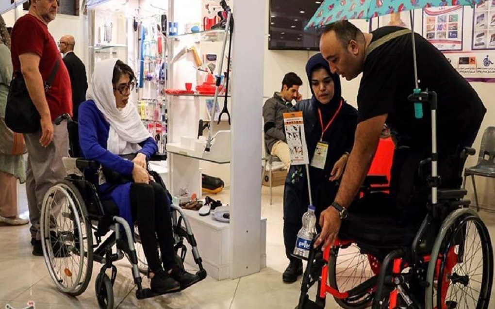 گزارشی از پنجمین نمایشگاه تجهیزات توانبخشی/ویترینی از نداشته‌های معلولان