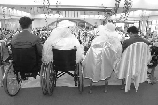 نگاهی به ازدواج معلولان