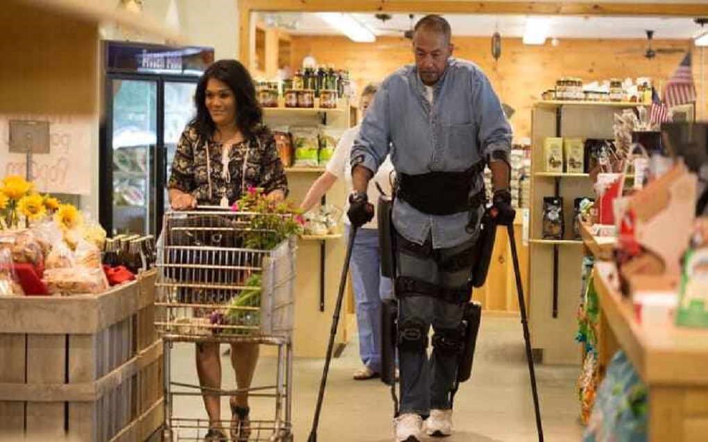 ربات های پوشیدنی چگونه به افراد معلول کمک میکند تا دوباره راه بروند