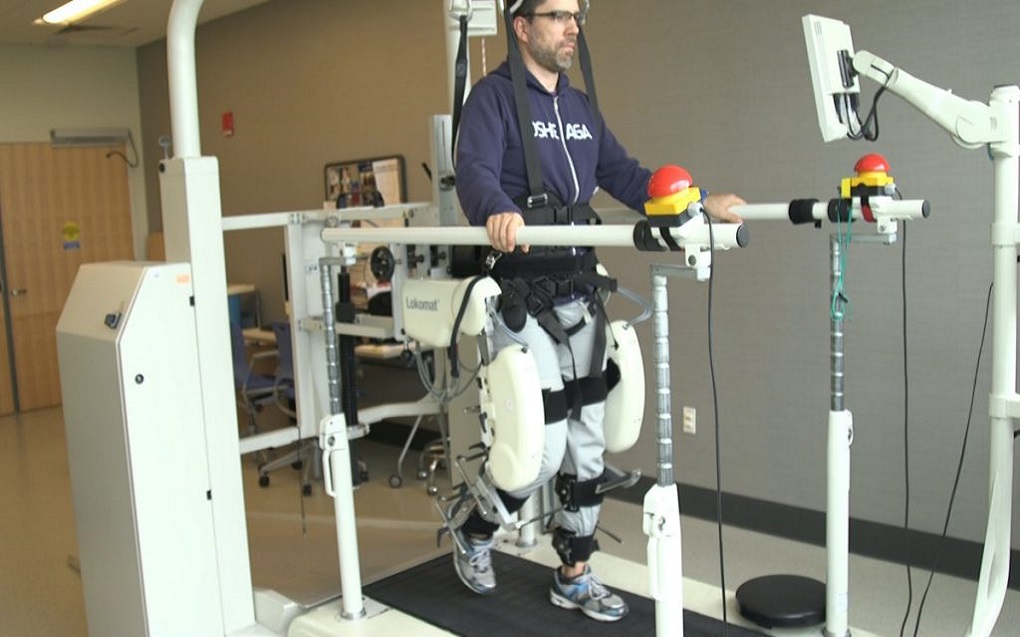 مطالعاتی جدید برای یافتن رابطه میان ذهن انسان و کنترل راه رفتن با استفاده از رباتها